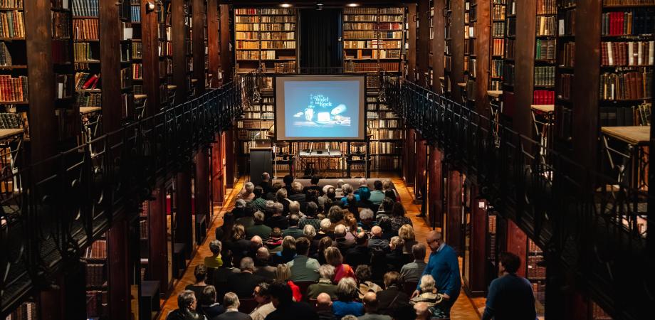 Sfeerbeeld volle zaal Nottebohmlezing Regula Ysewijn
